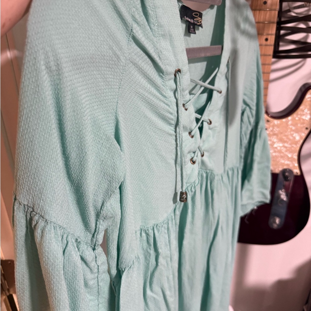 Suzanne Betro Aqua Lace-Up Bell Arm Sleeves and Flowy fit / Vintage
